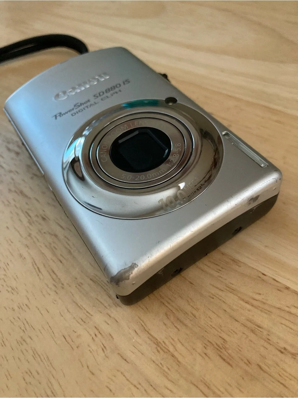 Canon compact digital